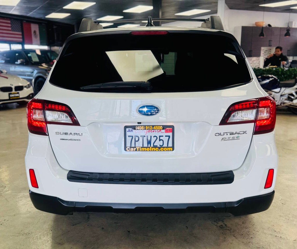 Subaru Outback Vehicle Full-screen Gallery Image 05