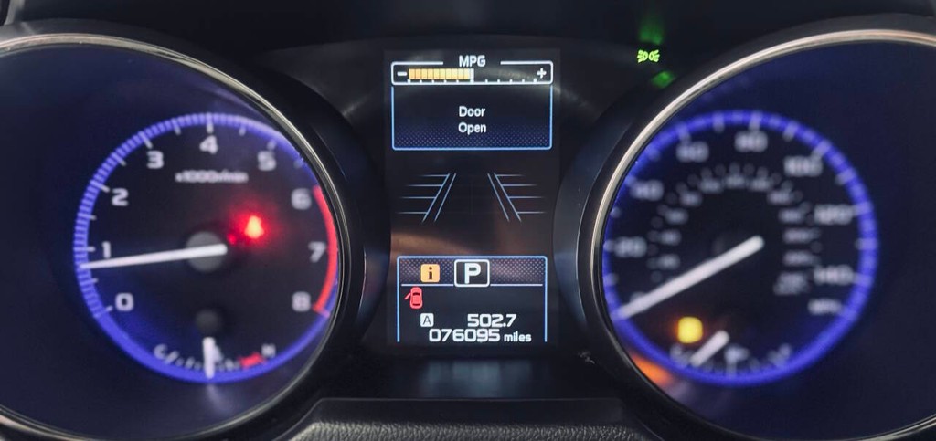 Subaru Outback Vehicle Full-screen Gallery Image 08