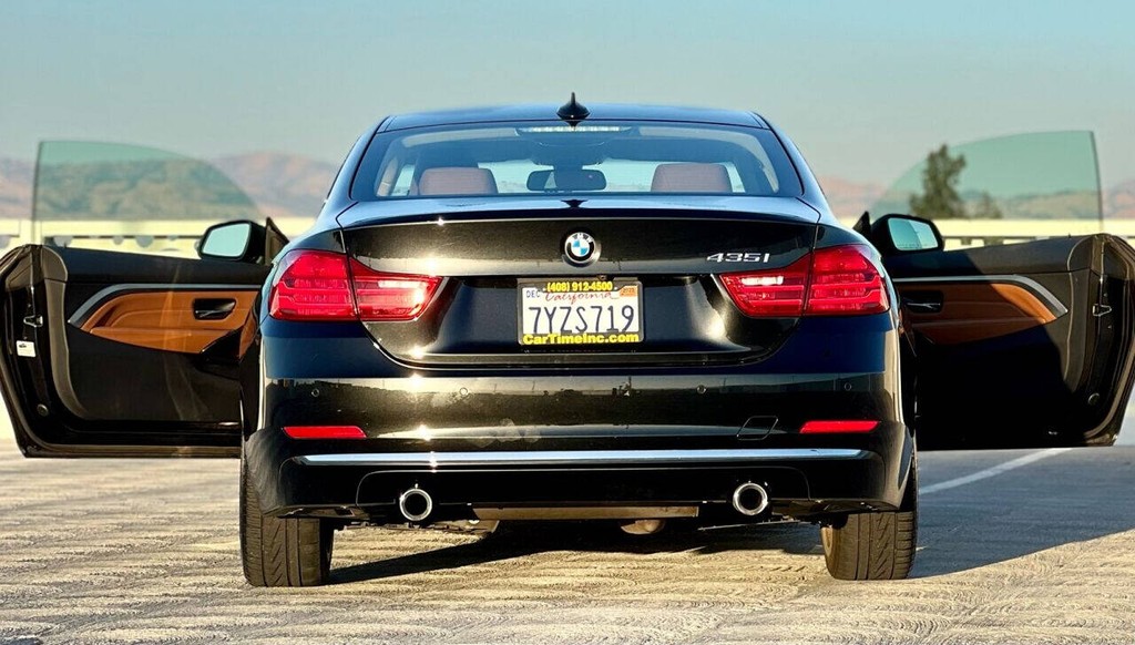 BMW 4 Series Vehicle Full-screen Gallery Image 09