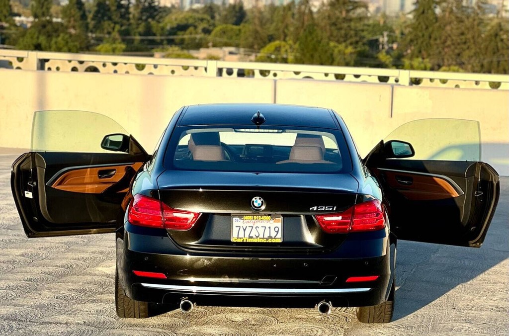 BMW 4 Series Vehicle Full-screen Gallery Image 11