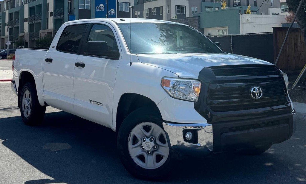 Toyota Tundra Vehicle Full-screen Gallery Image 02