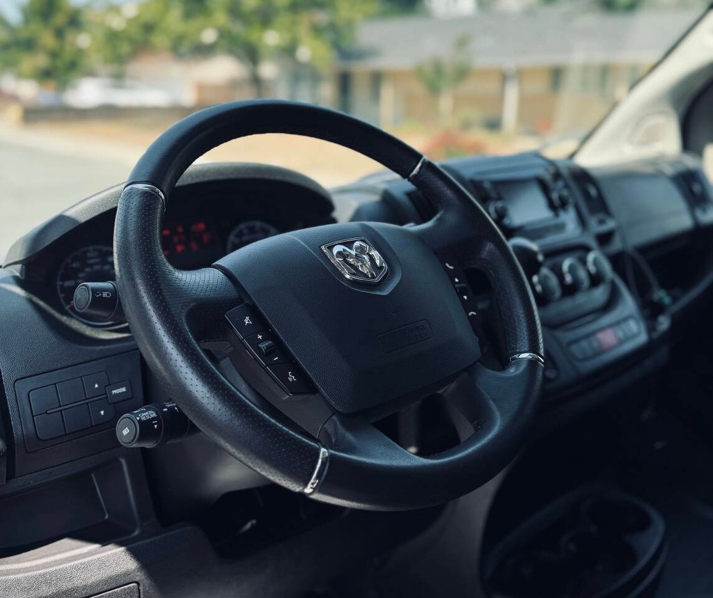 Ram ProMaster Vehicle Full-screen Gallery Image 08