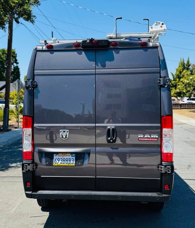 Ram ProMaster Vehicle Full-screen Gallery Image 05
