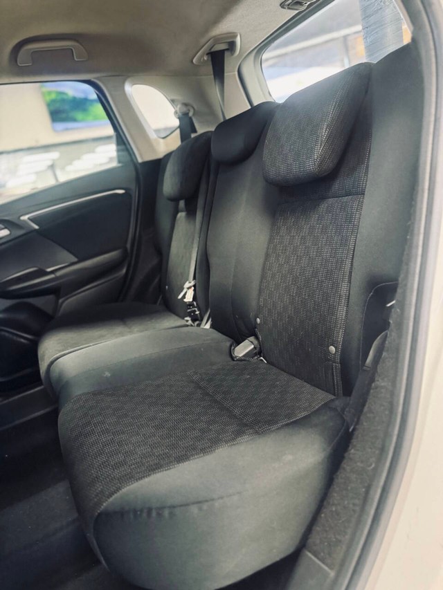 Honda Fit Vehicle Full-screen Gallery Image 15