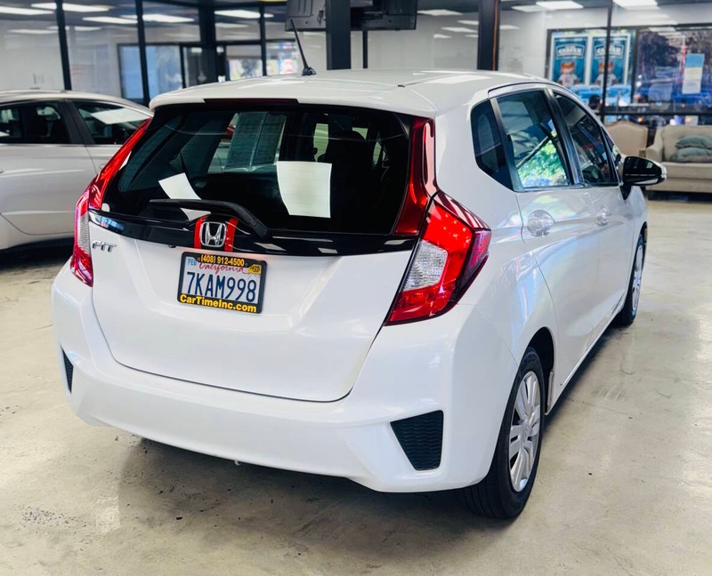 Honda Fit Vehicle Full-screen Gallery Image 08