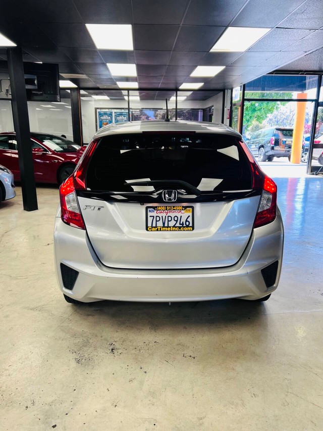 Honda Fit Vehicle Full-screen Gallery Image 07