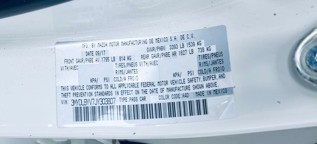 Toyota Yaris iA Vehicle Full-screen Gallery Image 17