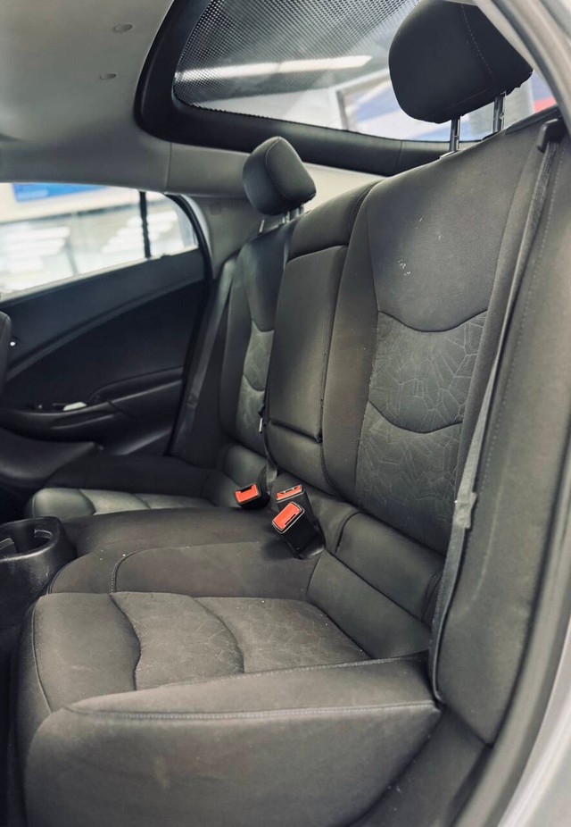 Chevrolet Volt Vehicle Full-screen Gallery Image 14