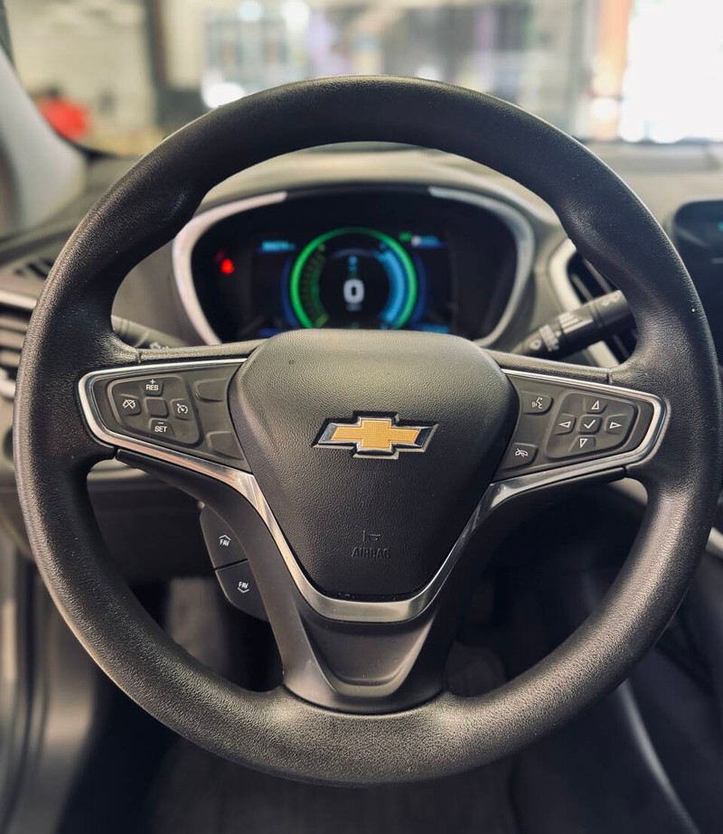 Chevrolet Volt Vehicle Full-screen Gallery Image 09