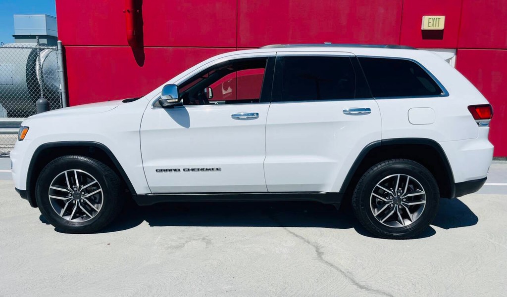 Jeep Grand Cherokee Vehicle Full-screen Gallery Image 04