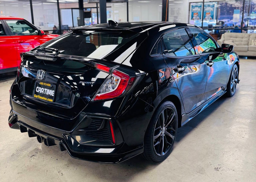 Honda Civic Vehicle Full-screen Gallery Image 04