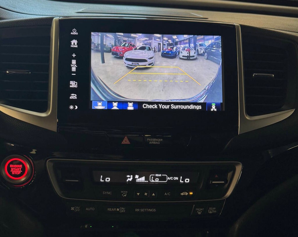 Honda Ridgeline Vehicle Full-screen Gallery Image 16