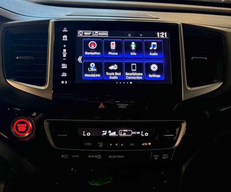 Honda Ridgeline Vehicle Full-screen Gallery Image 17