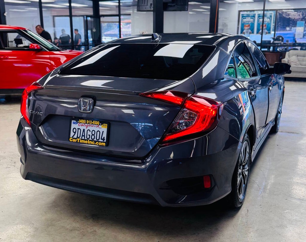 Honda Civic Vehicle Full-screen Gallery Image 07