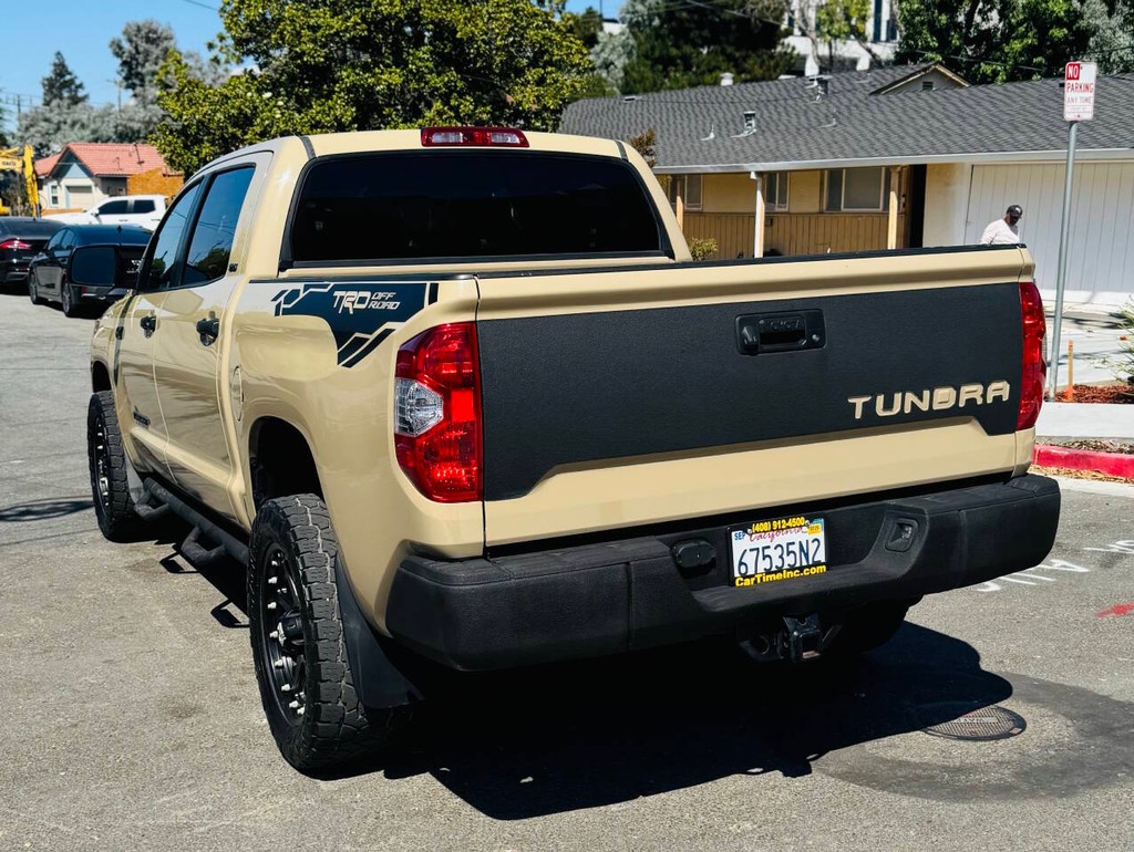 Toyota Tundra Vehicle Full-screen Gallery Image 04