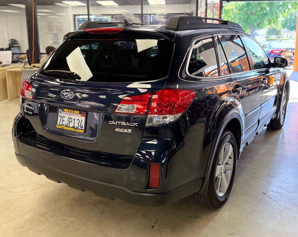 Subaru Outback Vehicle Full-screen Gallery Image 08