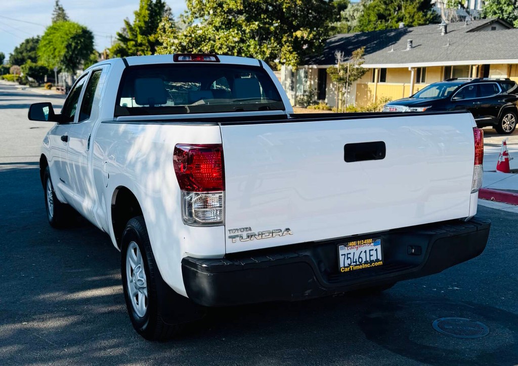 Toyota Tundra 2WD Truck Vehicle Full-screen Gallery Image 03