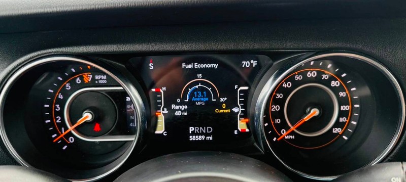 Jeep Wrangler Unlimited Vehicle Full-screen Gallery Image 14