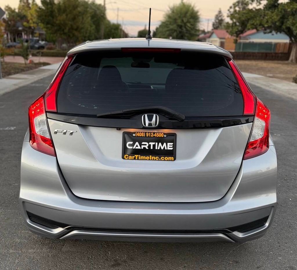 Honda Fit Vehicle Full-screen Gallery Image 05