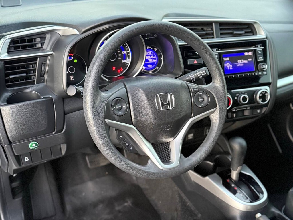 Honda Fit Vehicle Full-screen Gallery Image 09