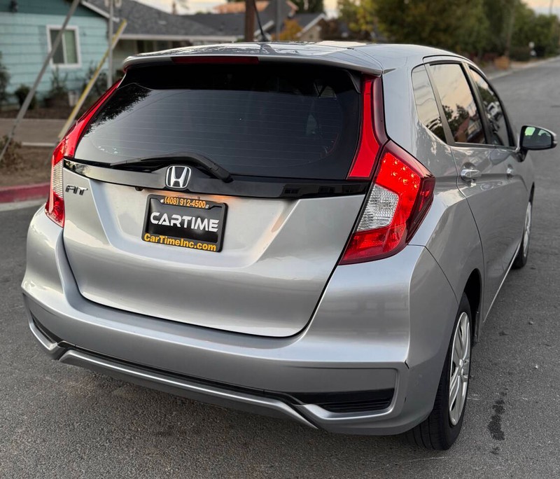 Honda Fit Vehicle Full-screen Gallery Image 06