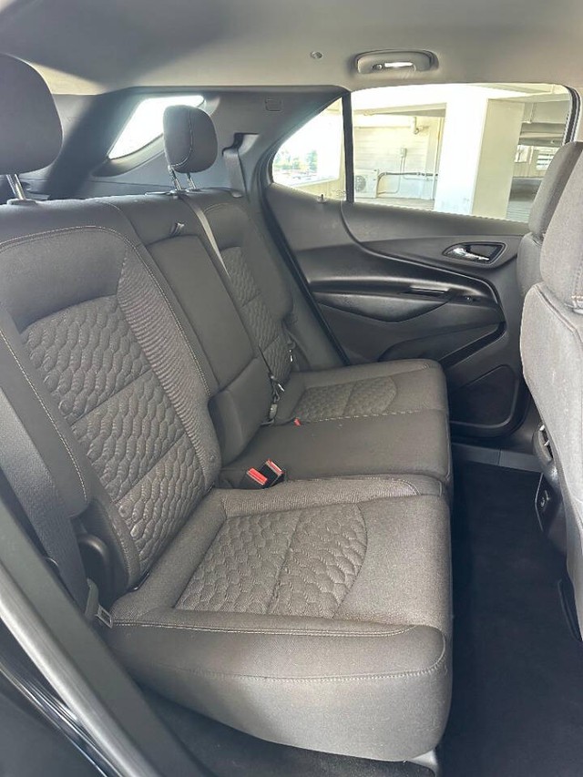 Chevrolet Equinox Vehicle Full-screen Gallery Image 13