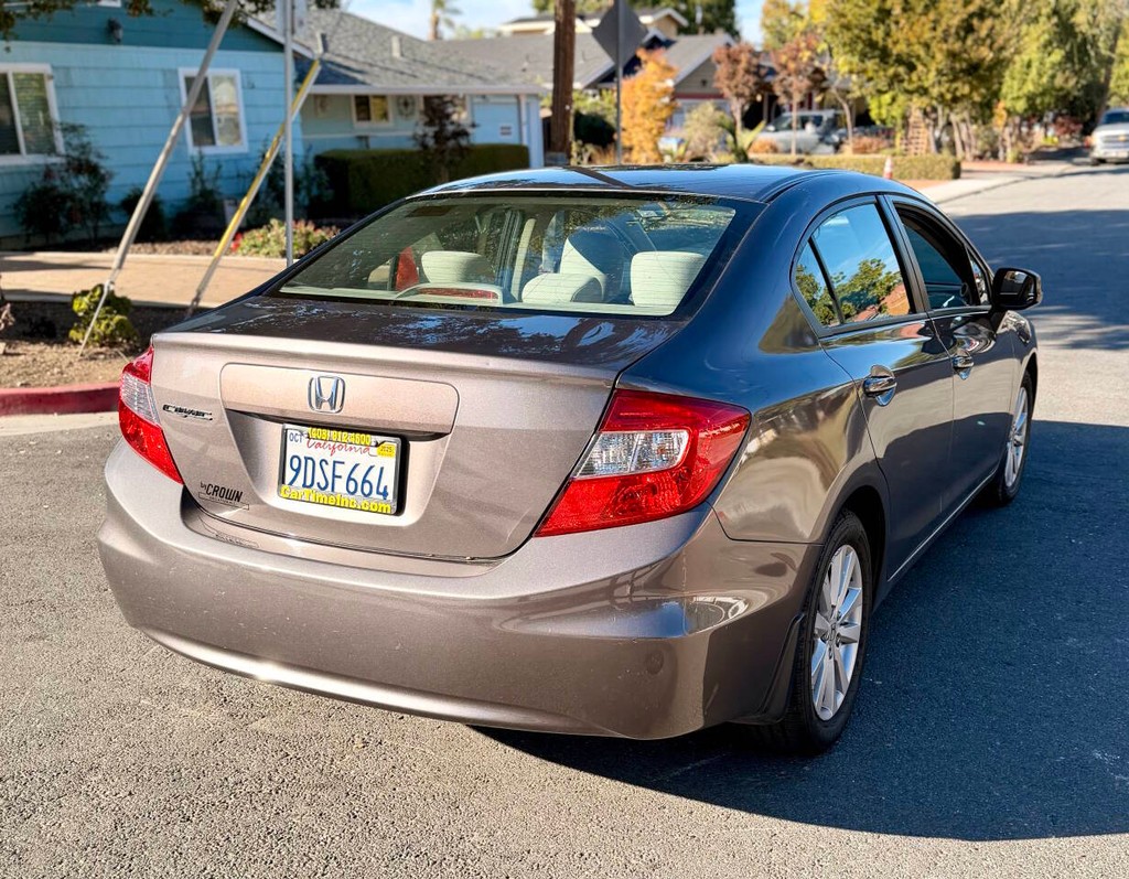 Honda Civic Sedan Vehicle Full-screen Gallery Image 08