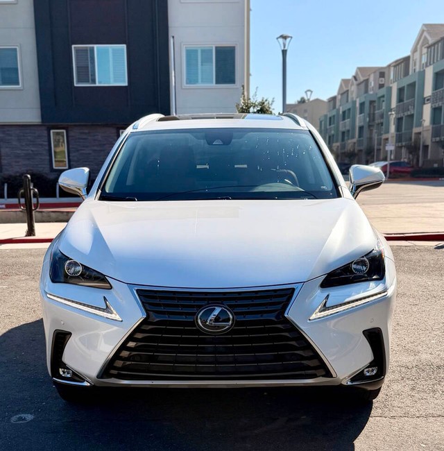 Lexus NX Vehicle Full-screen Gallery Image 03