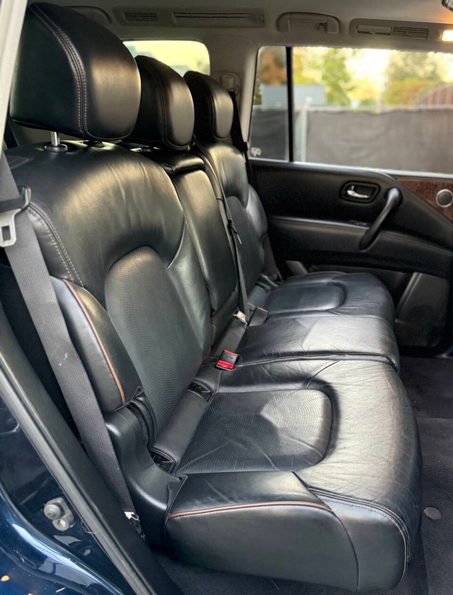 Nissan Armada Vehicle Full-screen Gallery Image 13