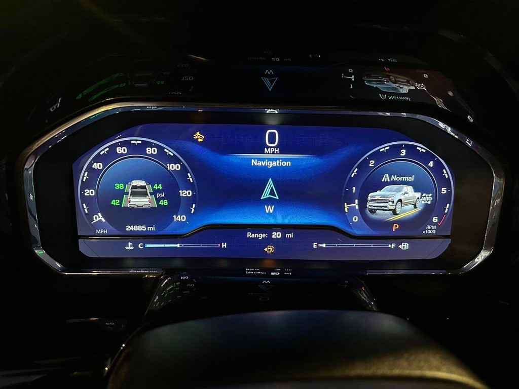 Chevrolet Silverado 1500 Vehicle Full-screen Gallery Image 19