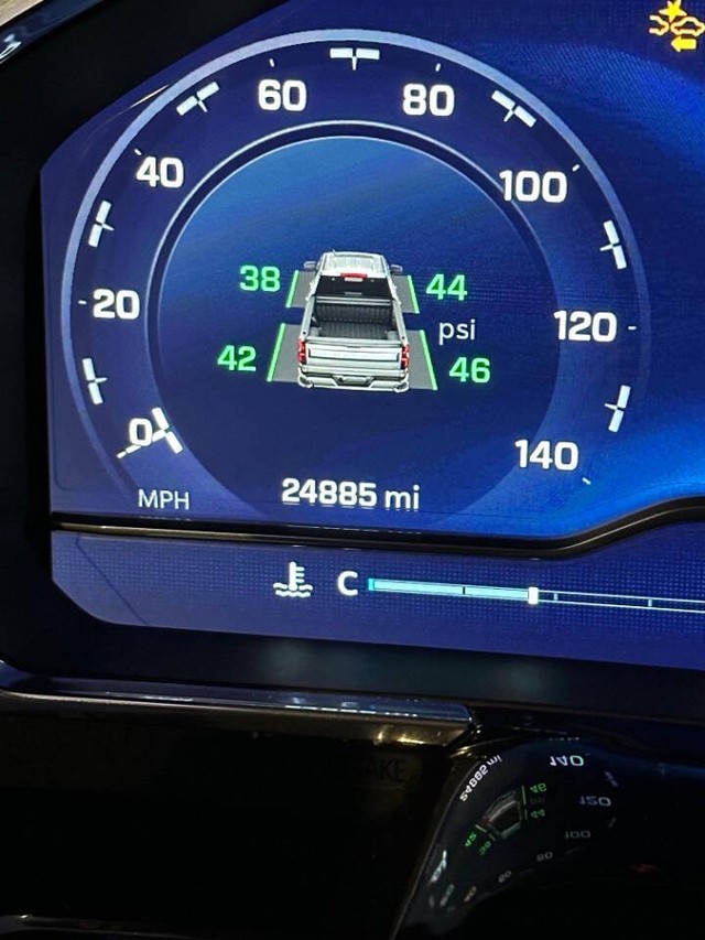 Chevrolet Silverado 1500 Vehicle Full-screen Gallery Image 08