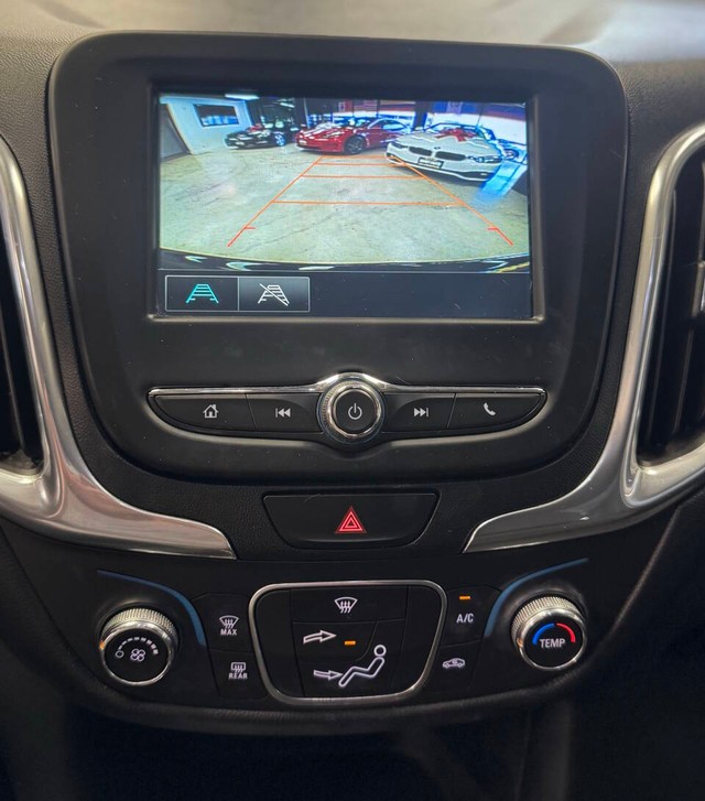 Chevrolet Equinox Vehicle Full-screen Gallery Image 19