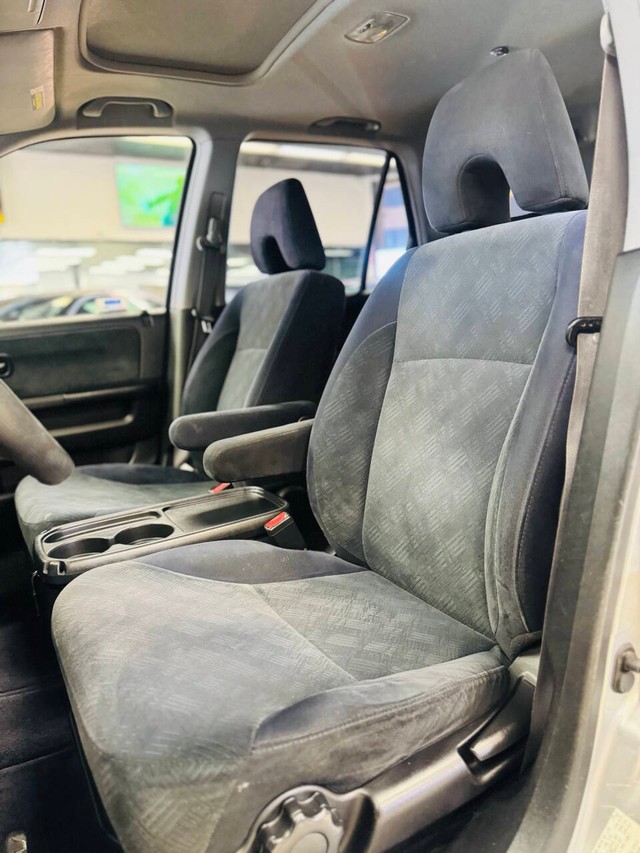 Honda CR-V Vehicle Full-screen Gallery Image 10