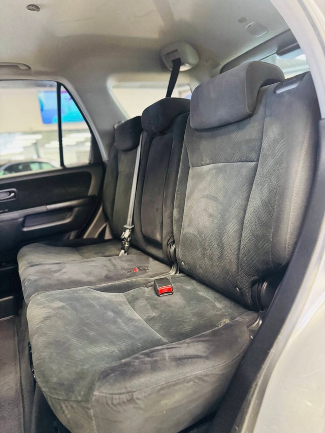 Honda CR-V Vehicle Full-screen Gallery Image 13