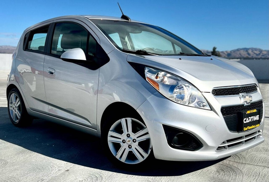 Chevrolet Spark Vehicle Full-screen Gallery Image 02