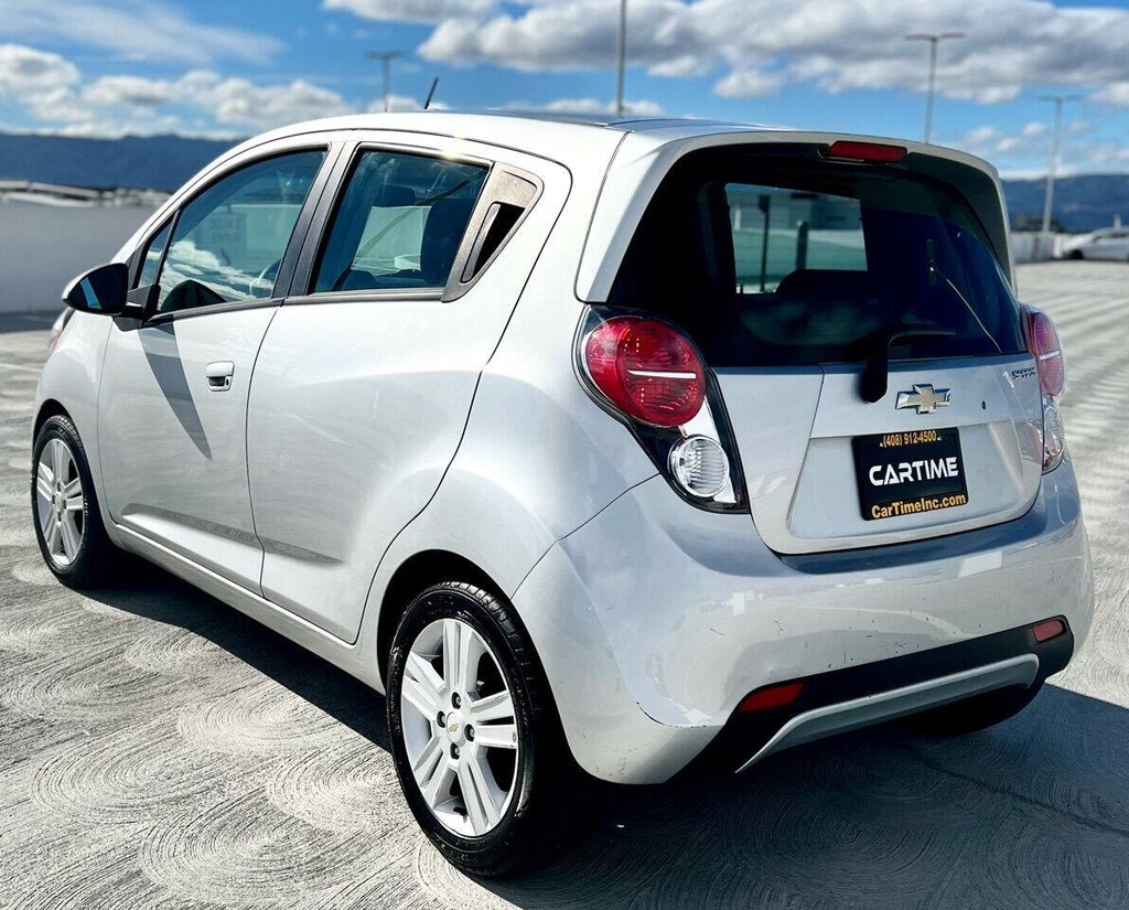 Chevrolet Spark Vehicle Full-screen Gallery Image 07