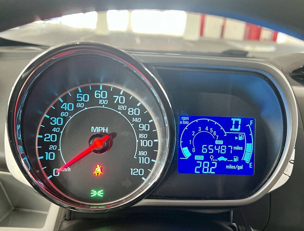 Chevrolet Spark Vehicle Full-screen Gallery Image 16