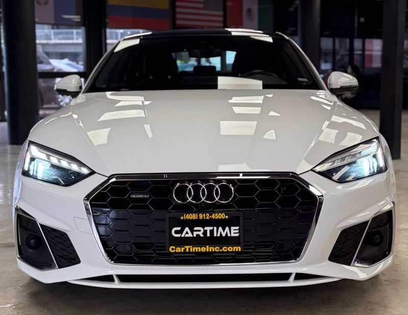Audi A5 Sportback Vehicle Full-screen Gallery Image 03