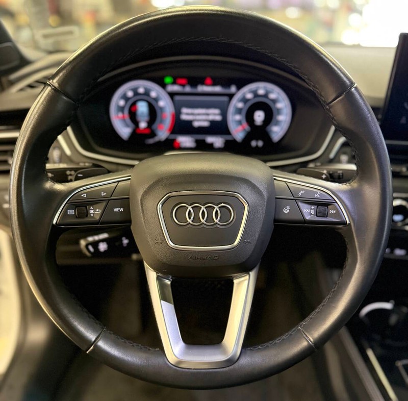 Audi A5 Sportback Vehicle Full-screen Gallery Image 11