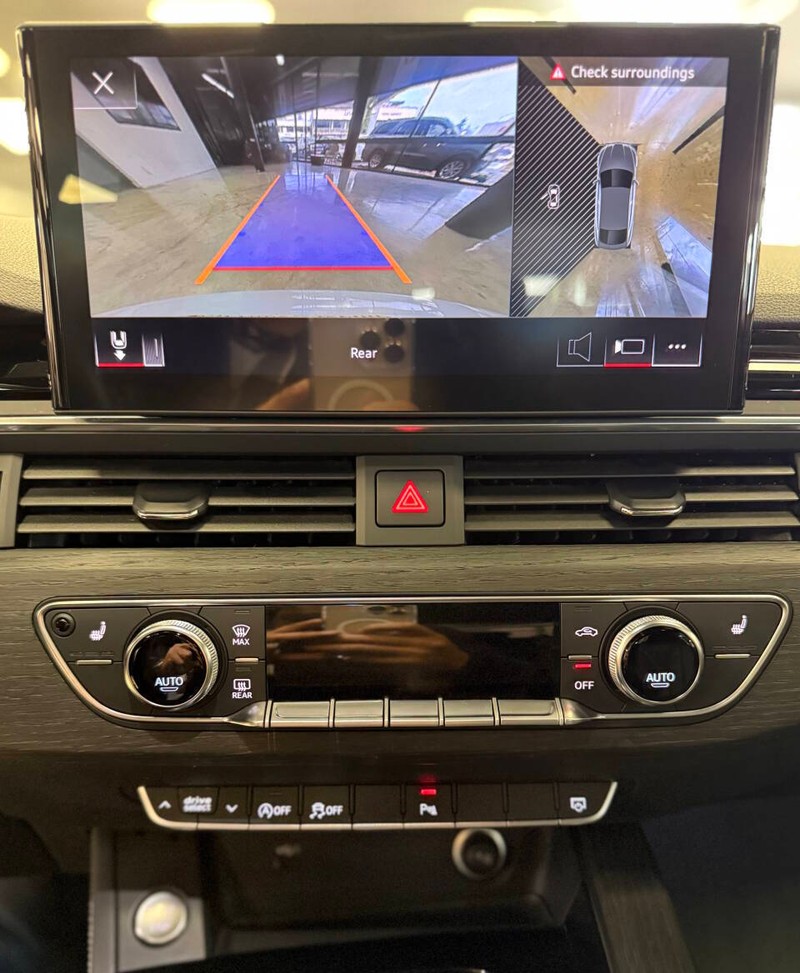 Audi A5 Sportback Vehicle Full-screen Gallery Image 12