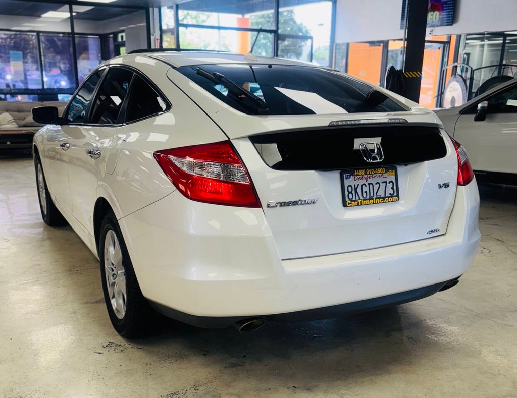 Honda Crosstour Vehicle Full-screen Gallery Image 05