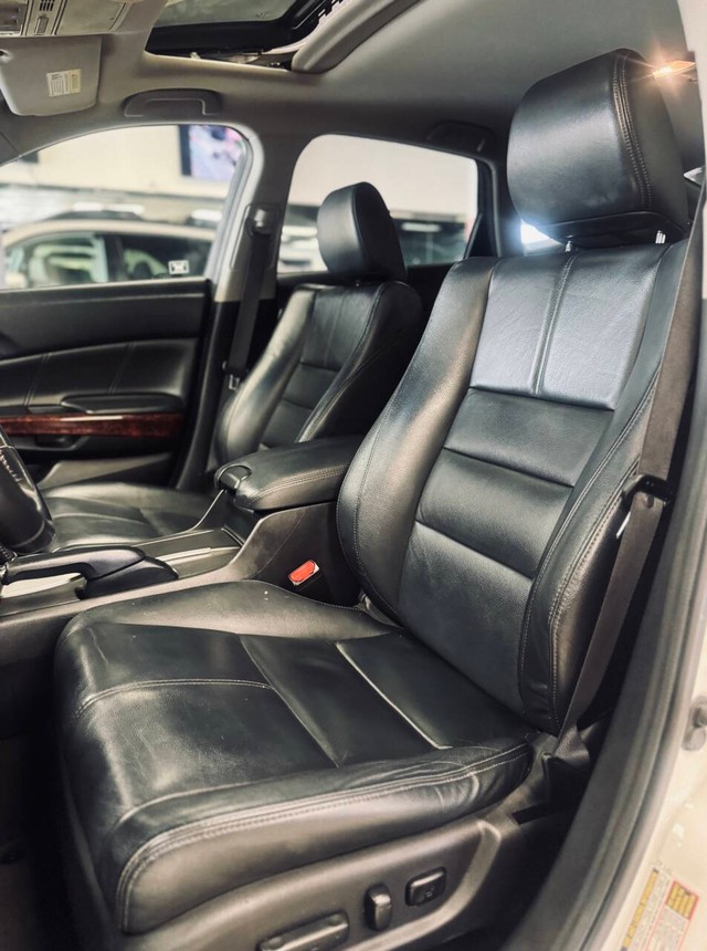 Honda Crosstour Vehicle Full-screen Gallery Image 11