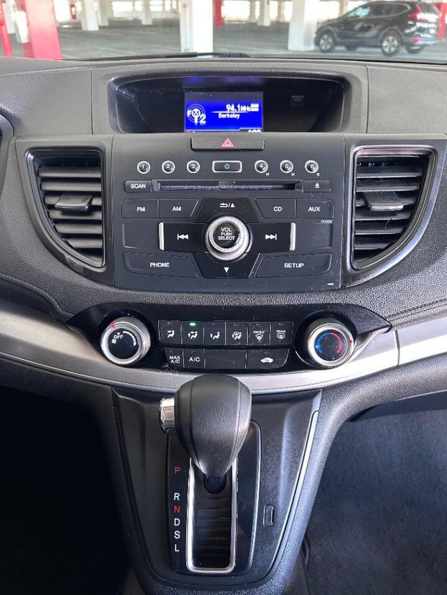 Honda CR-V Vehicle Full-screen Gallery Image 09