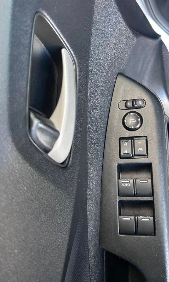 Honda CR-V Vehicle Full-screen Gallery Image 11