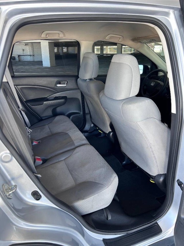 Honda CR-V Vehicle Full-screen Gallery Image 13