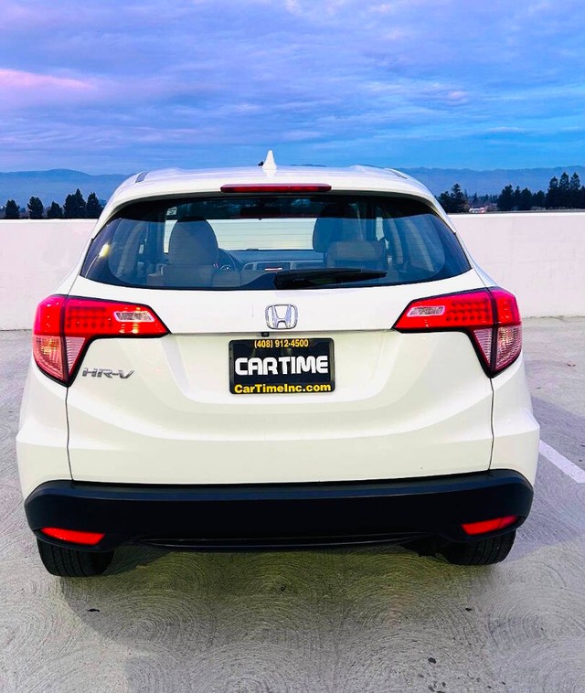 Honda HR-V Vehicle Full-screen Gallery Image 04