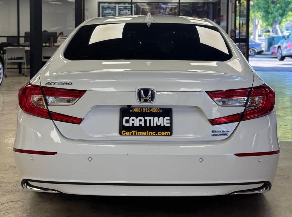 Honda Accord Hybrid Vehicle Full-screen Gallery Image 08