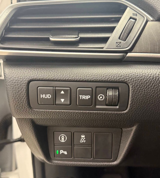 Honda Accord Hybrid Vehicle Full-screen Gallery Image 15