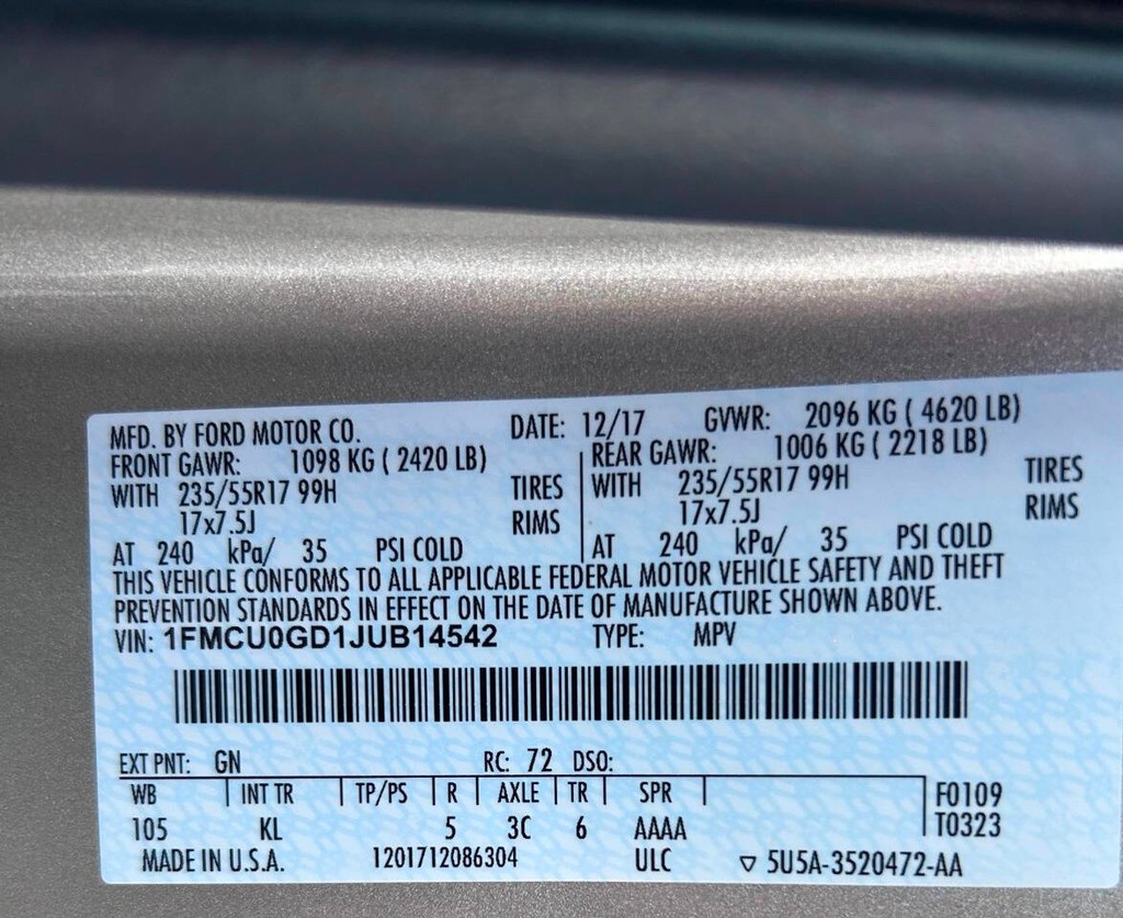 Ford Escape Vehicle Full-screen Gallery Image 17