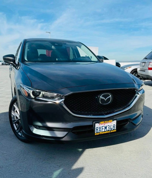 Mazda CX-5 Vehicle Full-screen Gallery Image 03